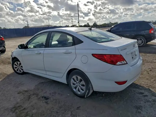 KMHCT4AEXHU202947 2017 HYUNDAI ACCENT - Image 2