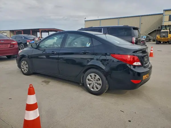 KMHCT4AEXHU246866 2017 HYUNDAI ACCENT - Image 2
