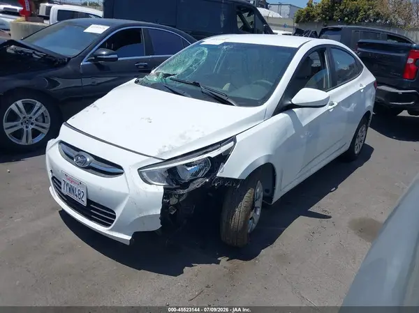 KMHCT4AEXHU265384 2017 HYUNDAI ACCENT - Image 2