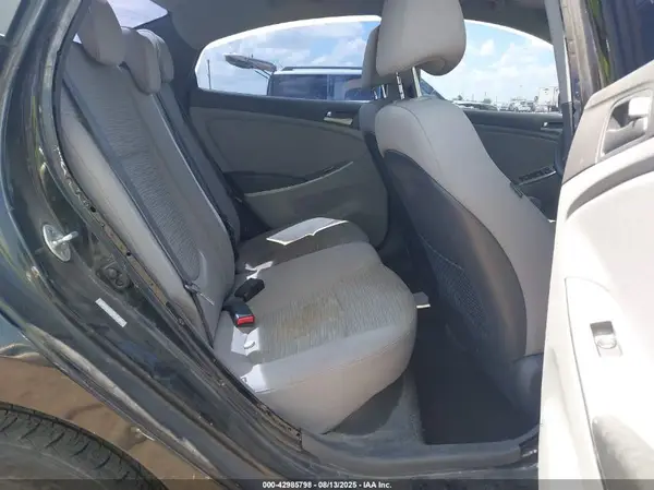 KMHCT4AEXHU293265 2017 HYUNDAI ACCENT - Image 8