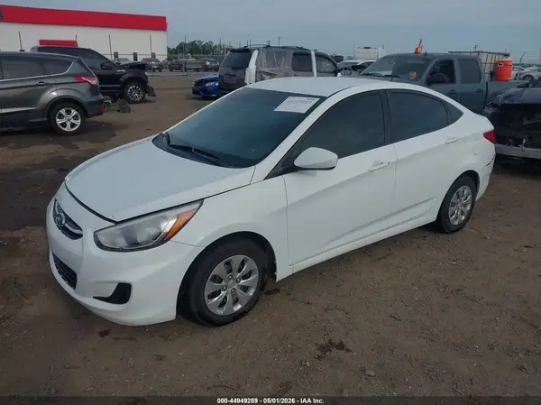 KMHCT4AEXHU305950 2017 HYUNDAI ACCENT - Image 2