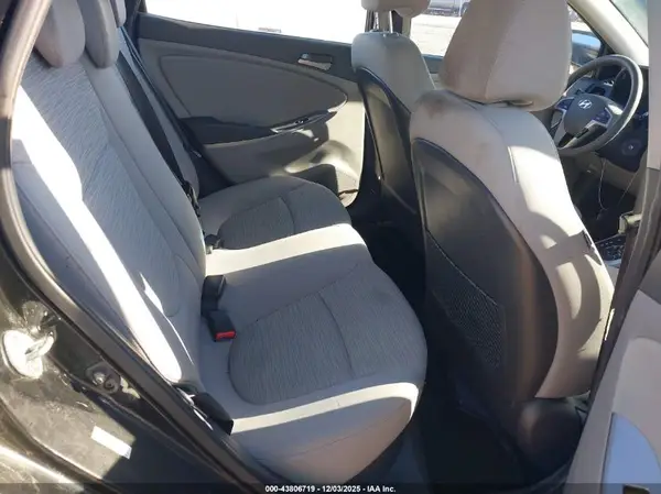 KMHCT4AEXHU319203 2017 HYUNDAI ACCENT - Image 8