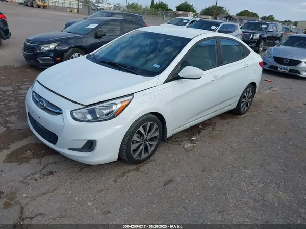 KMHCT4AEXHU323252 2017 HYUNDAI ACCENT - Image 2