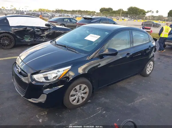 KMHCT4AEXHU334512 2017 HYUNDAI ACCENT - Image 2