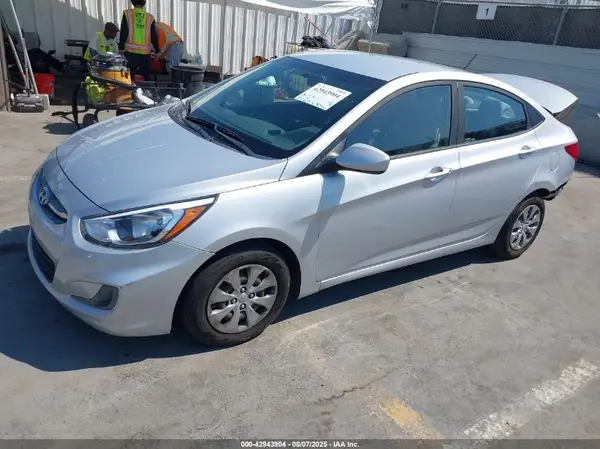 KMHCT4AEXHU343338 2017 HYUNDAI ACCENT - Image 2