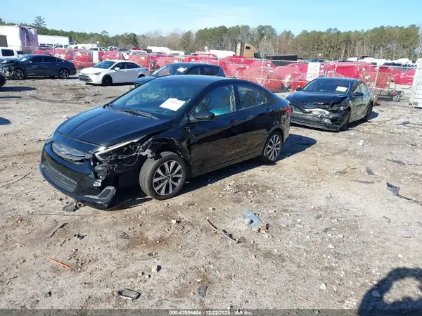 KMHCT4AEXHU357725 2017 HYUNDAI ACCENT - Image 2