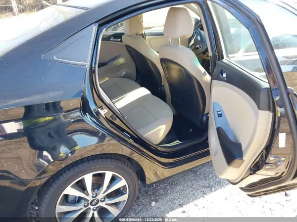 KMHCT4AEXHU357725 2017 HYUNDAI ACCENT - Image 8
