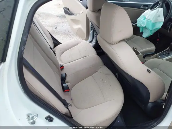 KMHCT4AEXHU364898 2017 HYUNDAI ACCENT - Image 8
