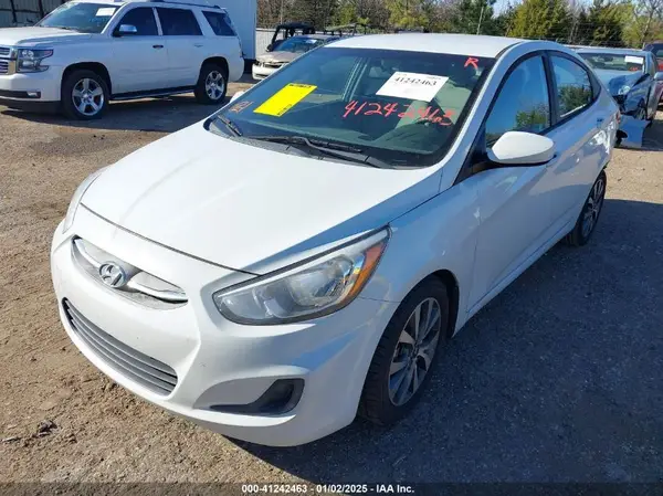 KMHCT4AEXHU372094 2017 HYUNDAI ACCENT - Image 2