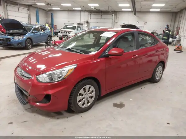 KMHCT4AEXHU380826 2017 HYUNDAI ACCENT - Image 2