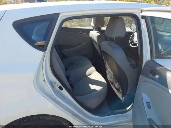 KMHCT5AE0GU238697 2016 HYUNDAI ACCENT - Image 8