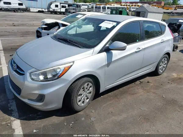 KMHCT5AE0GU252812 2016 HYUNDAI ACCENT - Image 2