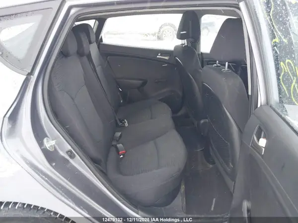 KMHCT5AE0GU264183 2016 HYUNDAI ACCENT - Image 8
