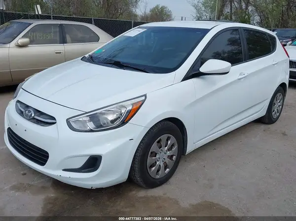 KMHCT5AE0GU266192 2016 HYUNDAI ACCENT - Image 2