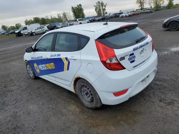 KMHCT5AE0GU302754 2016 HYUNDAI ACCENT - Image 2
