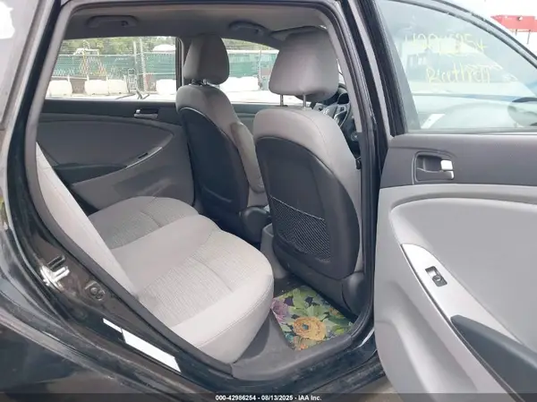 KMHCT5AE0HU305767 2017 HYUNDAI ACCENT - Image 8