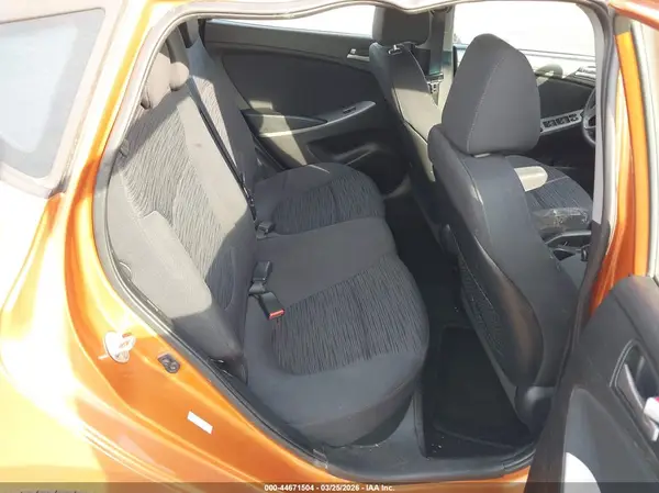 KMHCT5AE0HU306059 2017 HYUNDAI ACCENT - Image 8