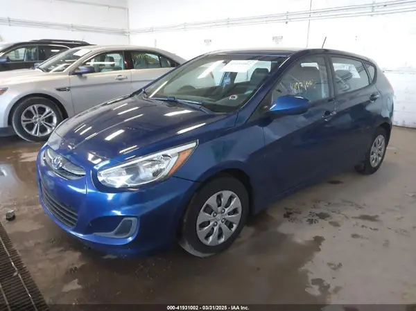 KMHCT5AE0HU306403 2017 HYUNDAI ACCENT - Image 2