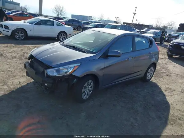 KMHCT5AE0HU313173 2017 HYUNDAI ACCENT - Image 2