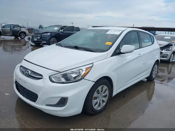 KMHCT5AE0HU316476 2017 HYUNDAI ACCENT - Image 2
