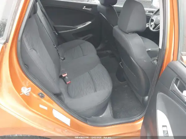 KMHCT5AE0HU317367 2017 HYUNDAI ACCENT - Image 8
