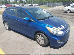 KMHCT5AE0HU318261 2017 HYUNDAI ACCENT
