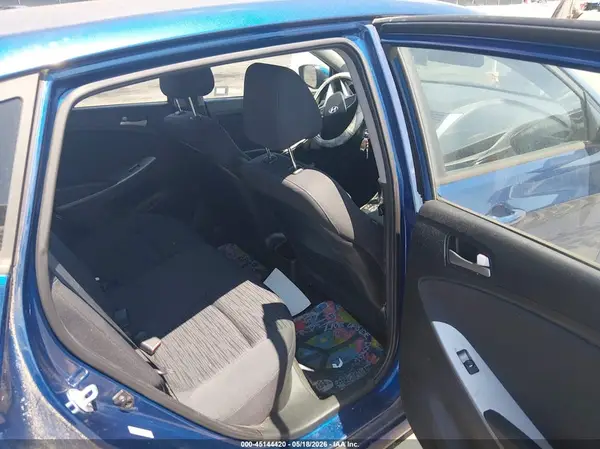KMHCT5AE0HU318261 2017 HYUNDAI ACCENT - Image 8
