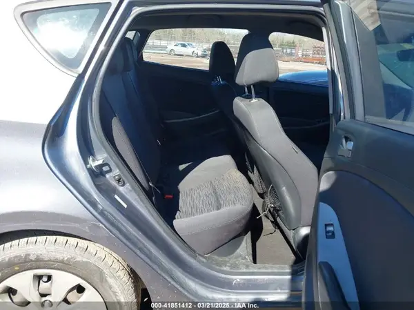 KMHCT5AE0HU320057 2017 HYUNDAI ACCENT - Image 8