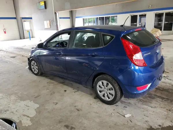 KMHCT5AE0HU320401 2017 HYUNDAI ACCENT - Image 2