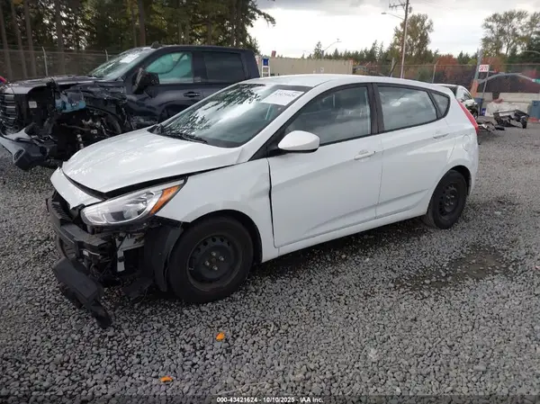 KMHCT5AE0HU324058 2017 HYUNDAI ACCENT - Image 2