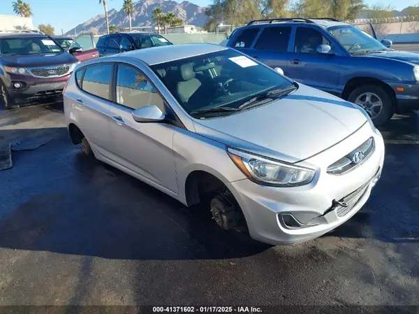 KMHCT5AE0HU325968 2017 HYUNDAI ACCENT - Image 1