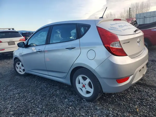 KMHCT5AE0HU325985 2017 HYUNDAI ACCENT - Image 2