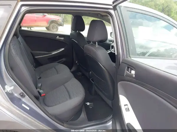 KMHCT5AE0HU335450 2017 HYUNDAI ACCENT - Image 8