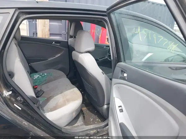 KMHCT5AE0HU336064 2017 HYUNDAI ACCENT - Image 8