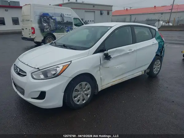 KMHCT5AE0HU339210 2017 HYUNDAI ACCENT - Image 2