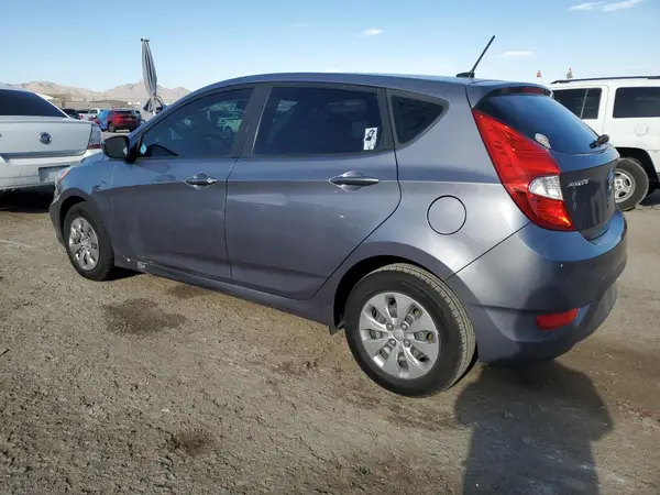 KMHCT5AE0HU340647 2017 HYUNDAI ACCENT - Image 2