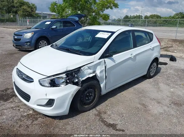 KMHCT5AE0HU347727 2017 HYUNDAI ACCENT - Image 2