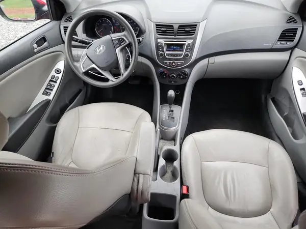 KMHCT5AE0HU348909 2017 HYUNDAI ACCENT - Image 8