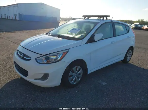 KMHCT5AE0HU350711 2017 HYUNDAI ACCENT - Image 2