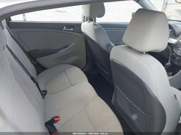KMHCT5AE0HU350711 2017 HYUNDAI ACCENT - Image 8