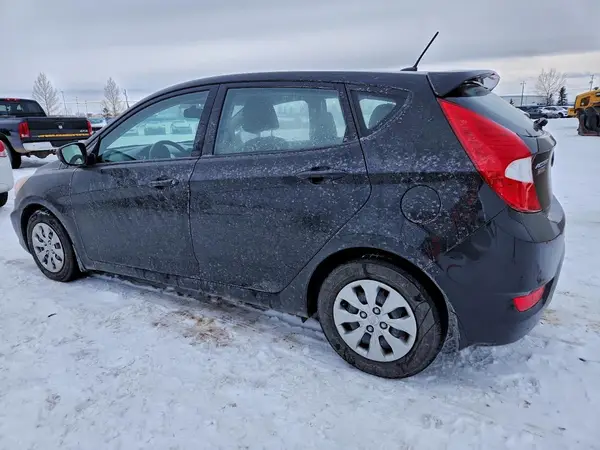 KMHCT5AE0HU361532 2017 HYUNDAI ACCENT - Image 2