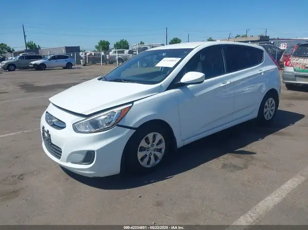 KMHCT5AE1GU239180 2016 HYUNDAI ACCENT - Image 2