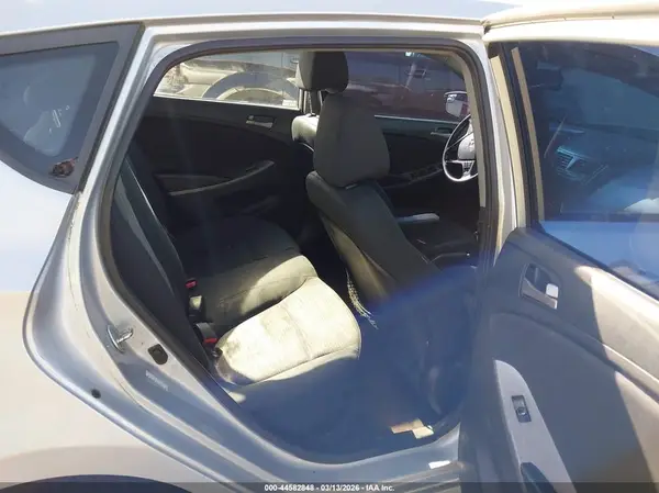 KMHCT5AE1GU267464 2016 HYUNDAI ACCENT - Image 8