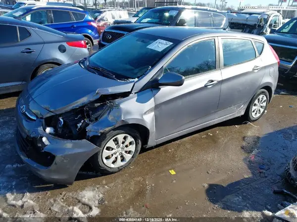 KMHCT5AE1GU275144 2016 HYUNDAI ACCENT - Image 2