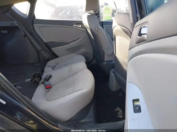 KMHCT5AE1GU287035 2016 HYUNDAI ACCENT - Image 8