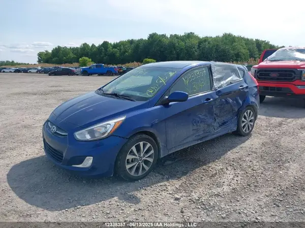 KMHCT5AE1HU304305 2017 HYUNDAI ACCENT - Image 2