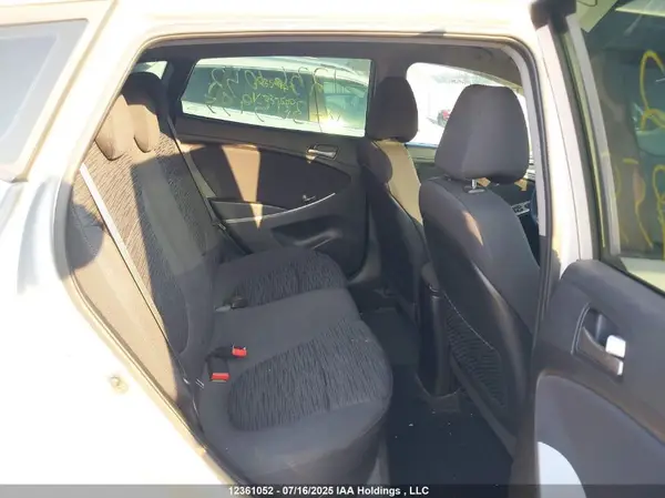 KMHCT5AE1HU305955 2017 HYUNDAI ACCENT - Image 8