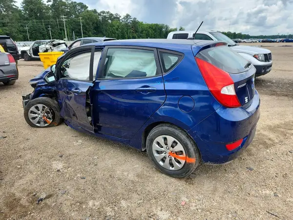 KMHCT5AE1HU307804 2017 HYUNDAI ACCENT - Image 2