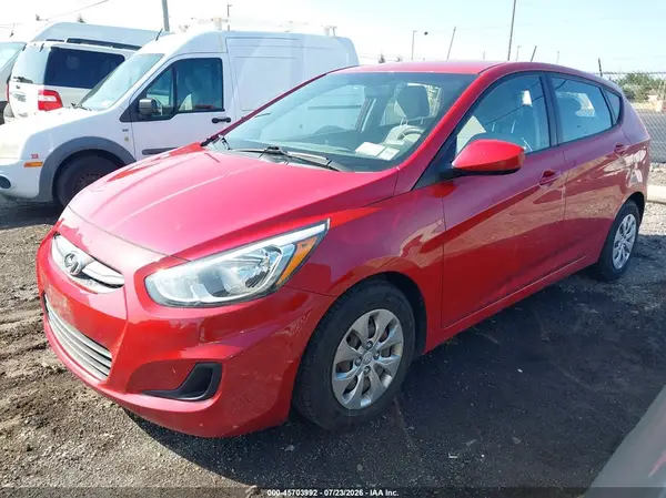 KMHCT5AE1HU311075 2017 HYUNDAI ACCENT - Image 2