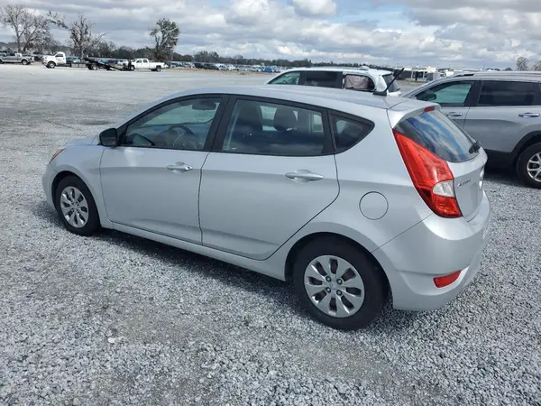 KMHCT5AE1HU312565 2017 HYUNDAI ACCENT - Image 2